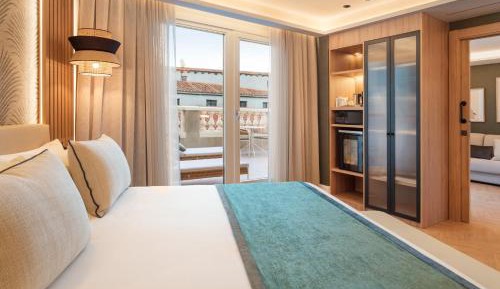 Junior Suite with Private Pool and Terrace