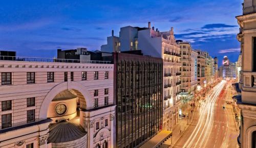 Classic Double or Twin Room with City View