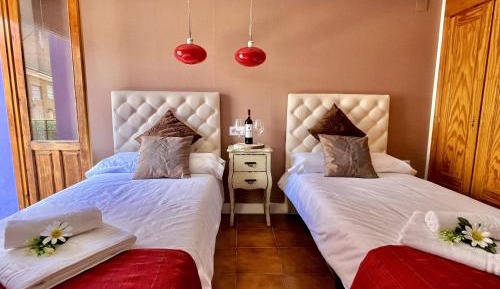 Standard Twin Room with Balcony
