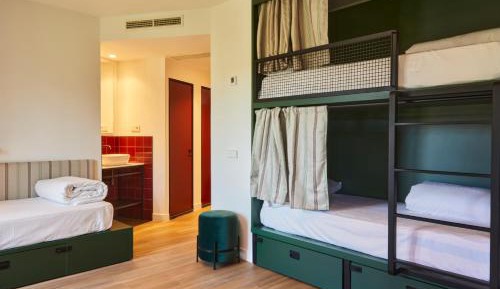 Mixed Dormitory Room