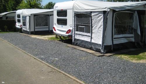 Caravan - 2 Adults + 2 Children