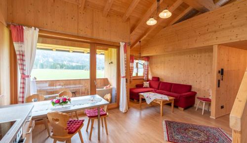 Apartment with Mountain View