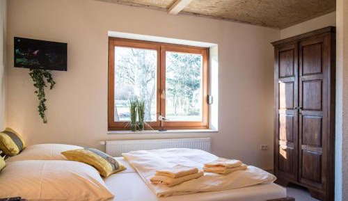 Deluxe Double Room with Shower