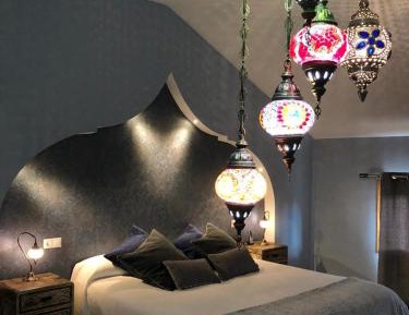 Deluxe Double Room (2 Adults + 1 Child)