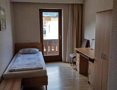 Single Room with Private External Bathroom