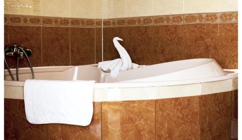 Double Room with Extra Large Bathtub