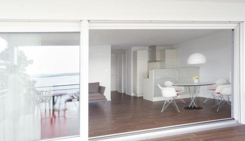 Apartment with Lake View
