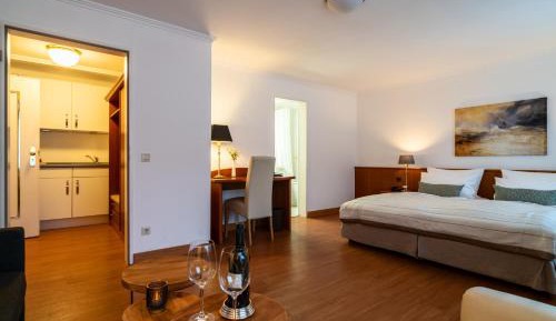 Apartment***