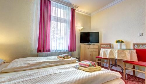 Triple Room with Bathroom