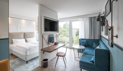 Queen Suite