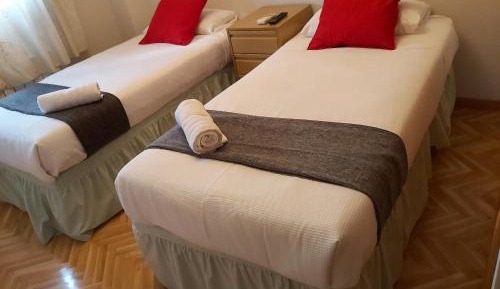 Twin Room with Shared Toilet