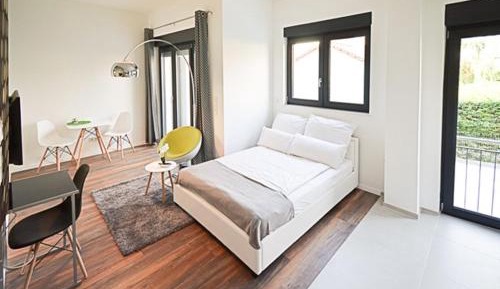 Superior Studio Apartment with Balcony