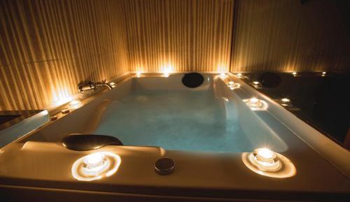 Double Room with Spa Bath