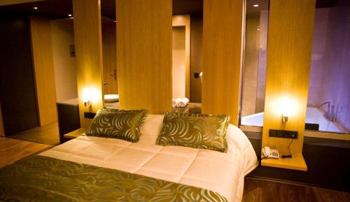Suite with Spa Bath