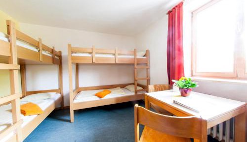 Single bed in Female Dormitory Room (6 adults) with shared external bathroom