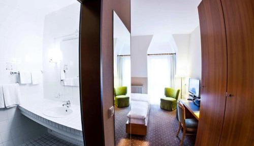Classic Twin Room