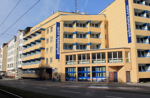 St. Vinzenz Hotel | a&o Munchen Hackerbrücke