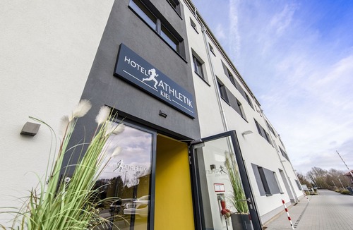 Altenholz-Klausdorf Hotel | Hotel Athletik Kiel