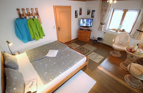 Bad Bayersoien Apartment | Bearish holiday with a lot of heart