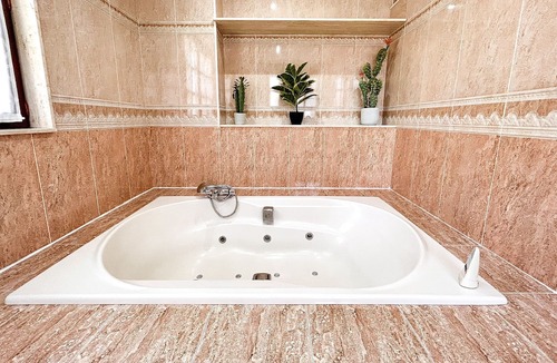 Piedrahita Apartment | Apartamento de 120m2 en Argoños con Jacuzzi