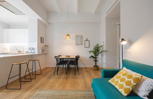 Eixample Apartment | Bravissimo Pont Areny, modern 3-bedroom apartment next to the historic center