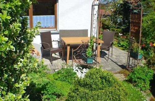 Gotteszell Apartment | Gemütliche Ferienwohnung in Weiherhäuser mit Garten und Terrasse by Interhome
