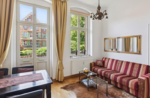 Berliner Vorstadt Apartment | Gründerzeitvilla by Interhome