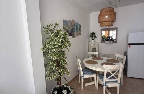Amposta House | The dambosta hut, ideal for families (pet friendly).