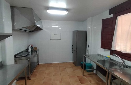 Alcubilla del Marques Cottage | House for 16 next to Burgo de Osma. Hiking, wine, castles. Pets