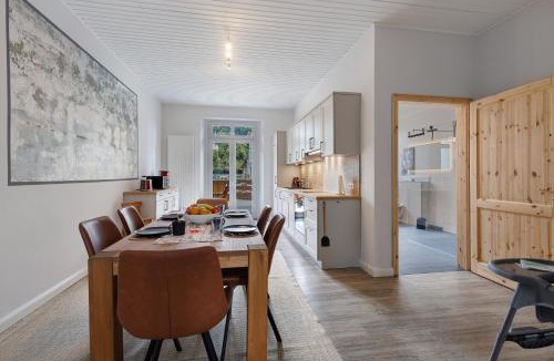 Holstenniendorf Apartment | Reit- und Ferienhof Alte Dorfschule