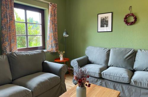 Alfen House | Waldhaus Wiesenblick mit Spielzimmer und Tischtennisraum