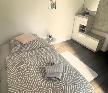 Bassum Apartment | Open-Air-BnB Wohnung 76m2 Freudenburg nur 3 min
