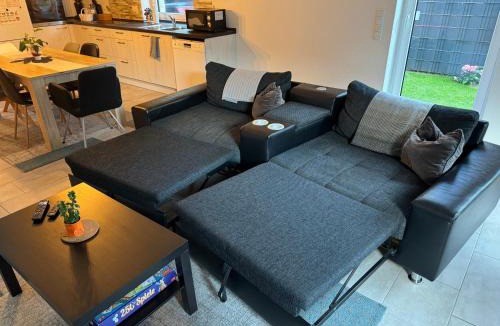 Lurup Apartment | Haushälfte nähe Volksparkstadion in Hamburg