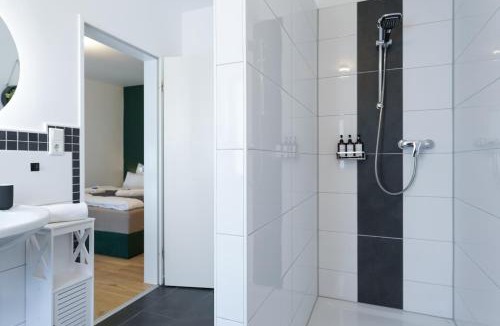 Kreyenbruck Apartment | CABANA - Maisonette Apartments - Parkplatz - WiFi kostenlos - Nähe Klinikum