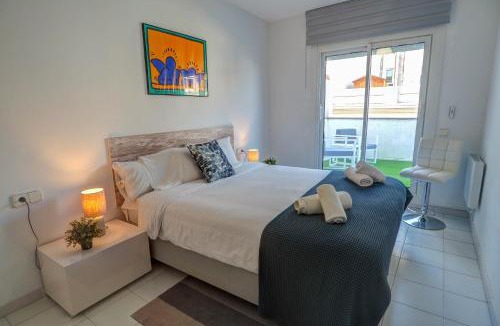 Sitges Town Center Apartment | White Penthouse by Hello Homes Sitges