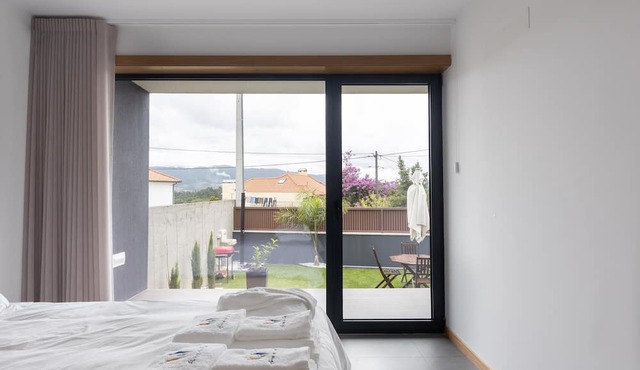 Abraços dos Avós - Casas de Aldeia