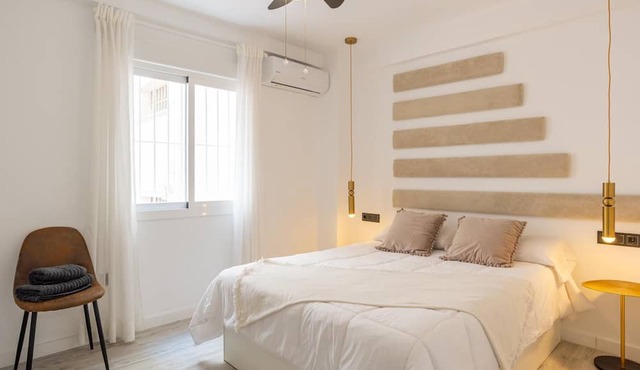 New Central Station 3Bedrooms 2 Bath Apartment