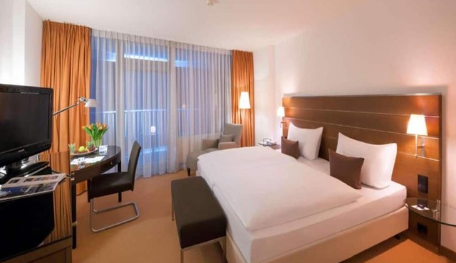 Sunday Kongresshalle Augsburg Double Room