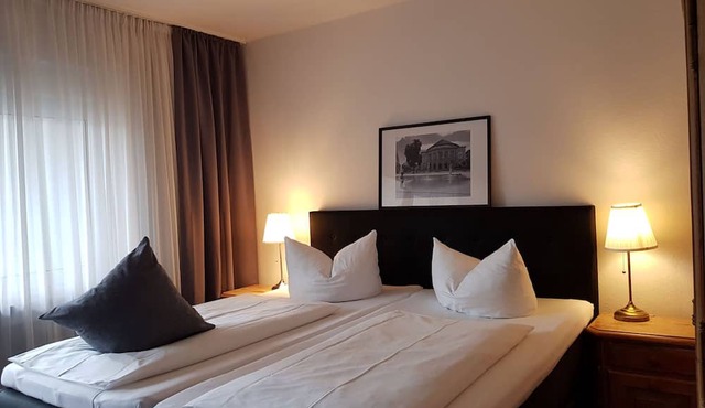 Large double room with bathtub/WC