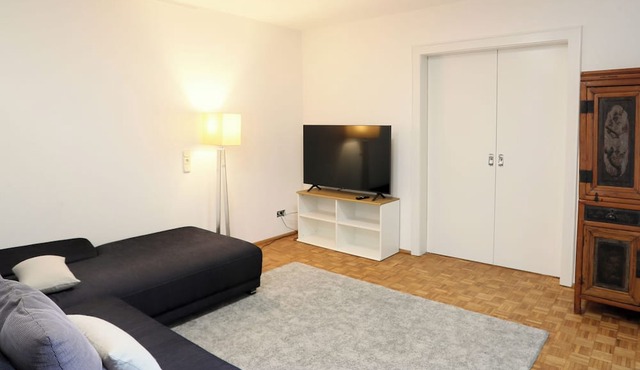 Munich center just a 10-minute subway ride away: 130 m², 4 bedrooms, 2 bathrooms