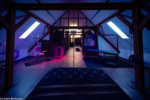 Atelier Velior - Private Dark Luxury Loft