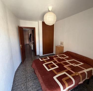 Habitación privada cómoda y céntrica junto a CaixaForum Zaragoza
