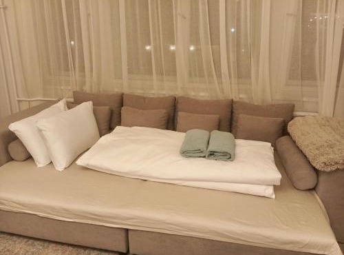 KuDAMM Charming Old Home,4-9 ppl,Family Friendly,Wifi,Savignyplatz