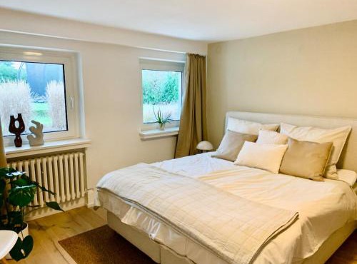 Komfortable Wohnung für bis zu 6 Personen in Rheinnähe,Messe,Phantasialand