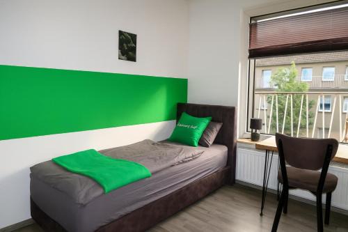 Livemore24 - Apartment 1 in Duisburg WLAN - Smart-TV - 24-7 Check-in und Küche